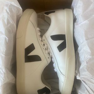 Veja Sneakers